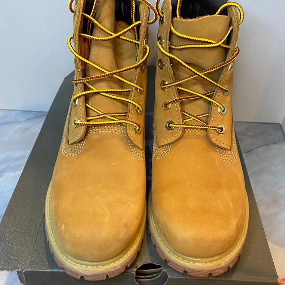 womens timberland boots size 7.5
